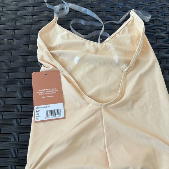Capezio womens Camisole Leotard With Clear Transition Straps, Small - Picture 4 of 9